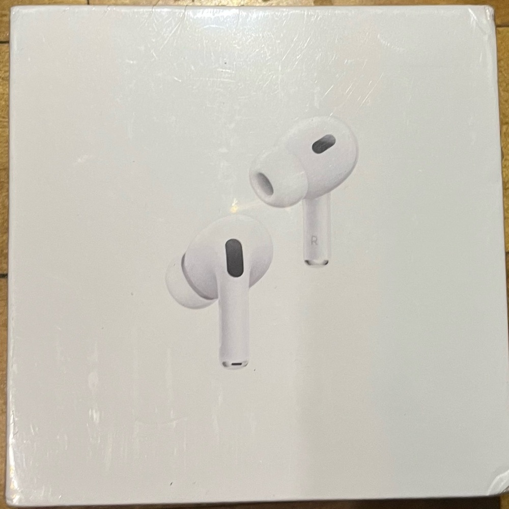 Apple AirPods Pro 2nd Gen with MagSafe Case